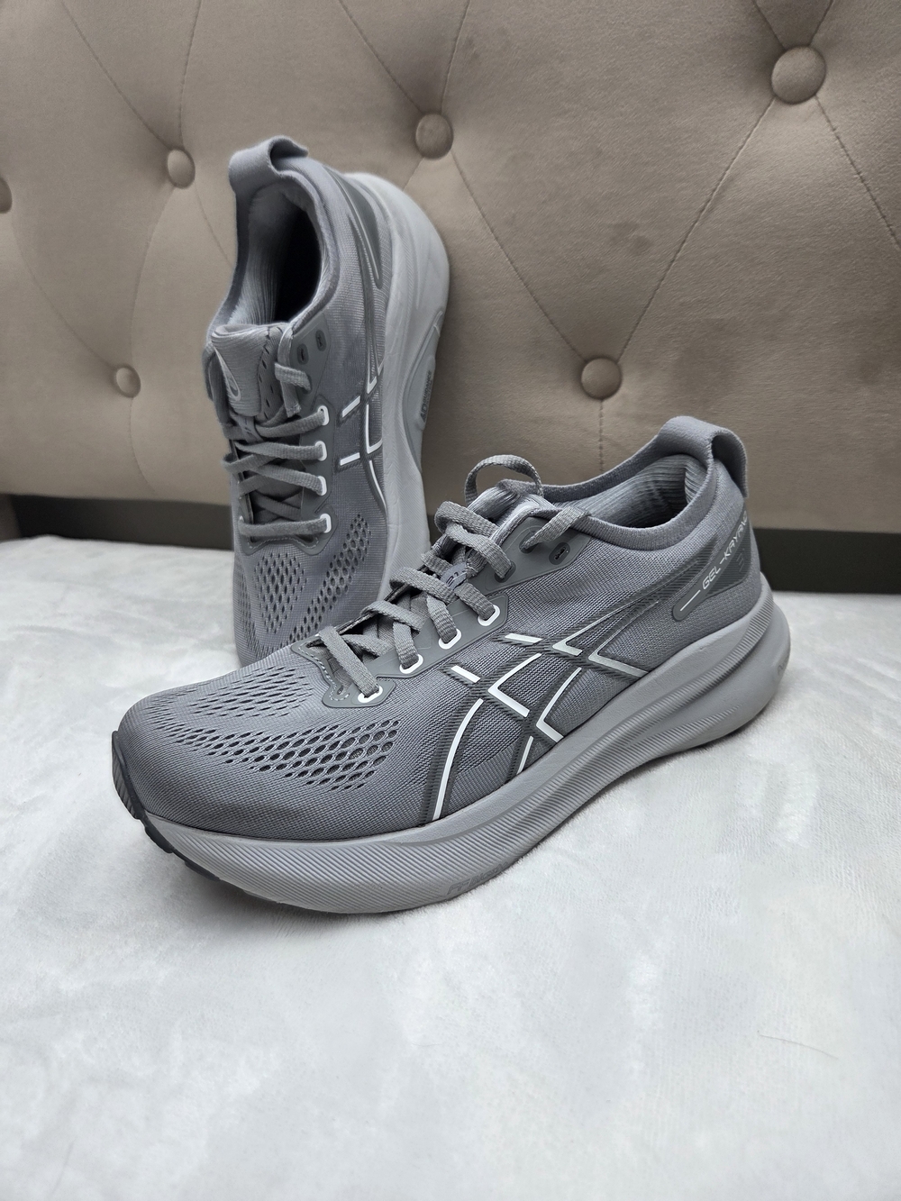 ASICS Gel-Kayano 31 Women’s Size 8 Cool Grey Pure Silver Running Shoes